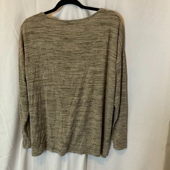 Loramendi Women’s Long Sleeve Heathered Oatmeal color with Black lace trim XL - Picture 5 of 16